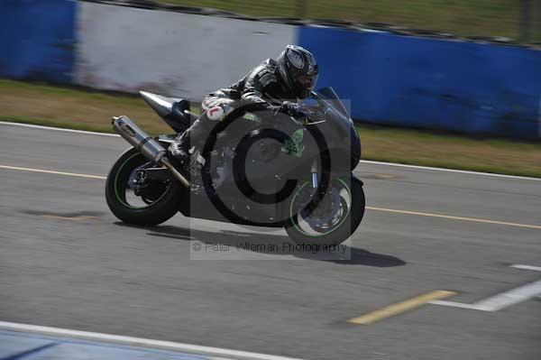 Motorcycle action photographs;Trackday digital images;donington;donington park leicestershire;donington photographs;event digital images;eventdigitalimages;no limits trackday;peter wileman photography;trackday;trackday photos