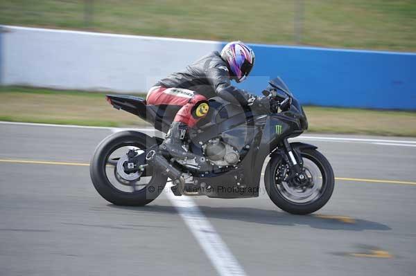 Motorcycle action photographs;Trackday digital images;donington;donington park leicestershire;donington photographs;event digital images;eventdigitalimages;no limits trackday;peter wileman photography;trackday;trackday photos