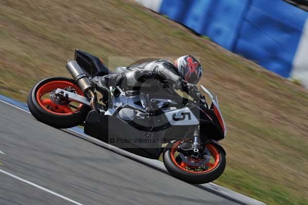 Motorcycle action photographs;Trackday digital images;donington;donington park leicestershire;donington photographs;event digital images;eventdigitalimages;no limits trackday;peter wileman photography;trackday;trackday photos