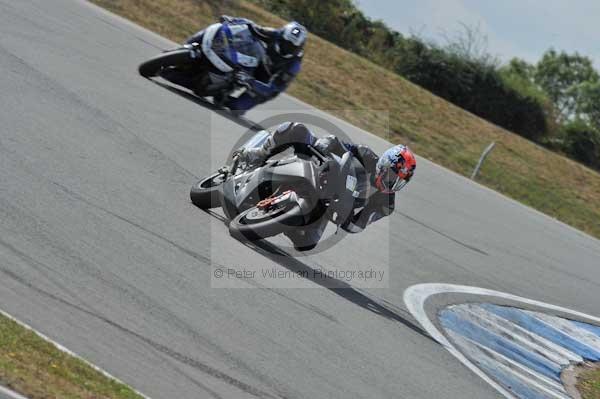 Motorcycle action photographs;Trackday digital images;donington;donington park leicestershire;donington photographs;event digital images;eventdigitalimages;no limits trackday;peter wileman photography;trackday;trackday photos