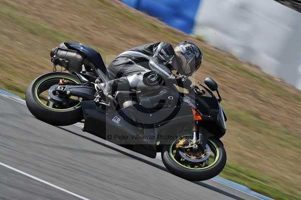 Motorcycle action photographs;Trackday digital images;donington;donington park leicestershire;donington photographs;event digital images;eventdigitalimages;no limits trackday;peter wileman photography;trackday;trackday photos