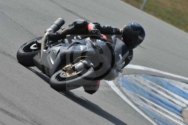 Motorcycle action photographs;Trackday digital images;donington;donington park leicestershire;donington photographs;event digital images;eventdigitalimages;no limits trackday;peter wileman photography;trackday;trackday photos