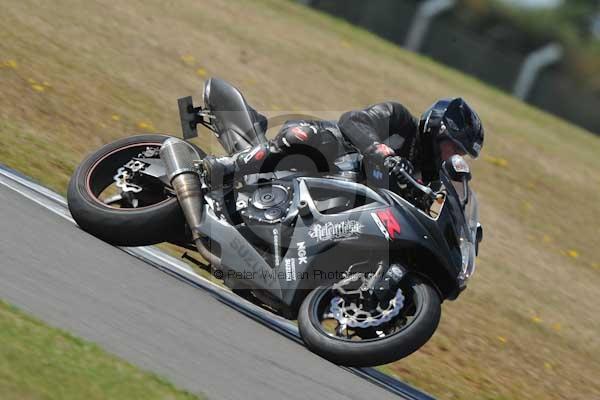 Motorcycle action photographs;Trackday digital images;donington;donington park leicestershire;donington photographs;event digital images;eventdigitalimages;no limits trackday;peter wileman photography;trackday;trackday photos