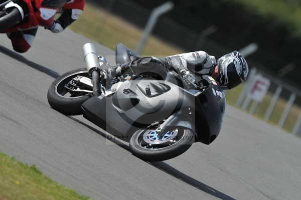 Motorcycle action photographs;Trackday digital images;donington;donington park leicestershire;donington photographs;event digital images;eventdigitalimages;no limits trackday;peter wileman photography;trackday;trackday photos