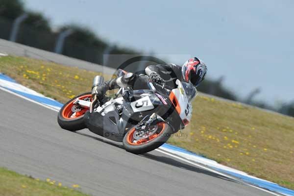 Motorcycle action photographs;Trackday digital images;donington;donington park leicestershire;donington photographs;event digital images;eventdigitalimages;no limits trackday;peter wileman photography;trackday;trackday photos