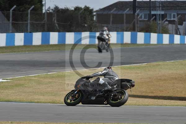 Motorcycle action photographs;Trackday digital images;donington;donington park leicestershire;donington photographs;event digital images;eventdigitalimages;no limits trackday;peter wileman photography;trackday;trackday photos