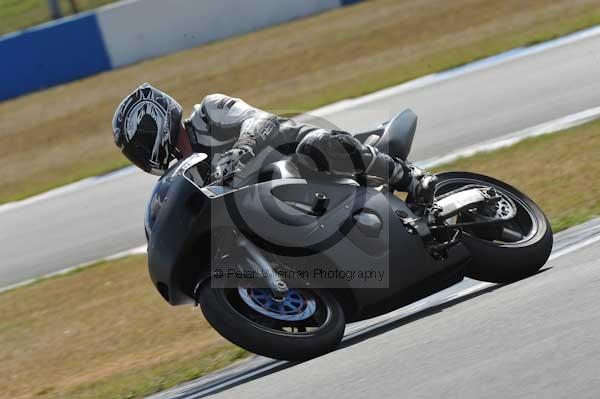 Motorcycle action photographs;Trackday digital images;donington;donington park leicestershire;donington photographs;event digital images;eventdigitalimages;no limits trackday;peter wileman photography;trackday;trackday photos