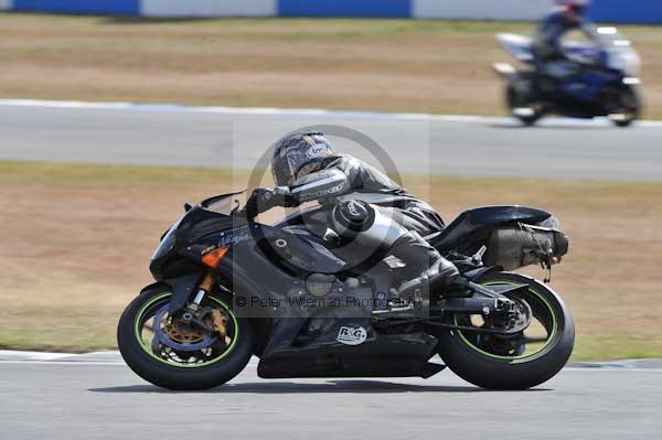 Motorcycle action photographs;Trackday digital images;donington;donington park leicestershire;donington photographs;event digital images;eventdigitalimages;no limits trackday;peter wileman photography;trackday;trackday photos