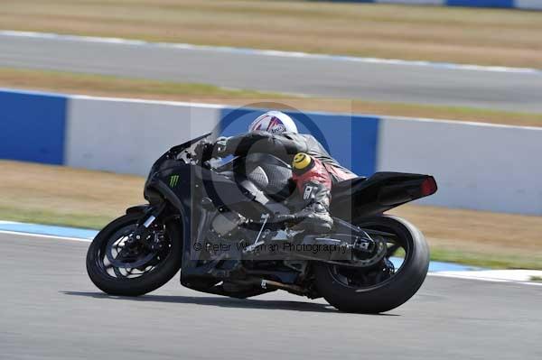 Motorcycle action photographs;Trackday digital images;donington;donington park leicestershire;donington photographs;event digital images;eventdigitalimages;no limits trackday;peter wileman photography;trackday;trackday photos