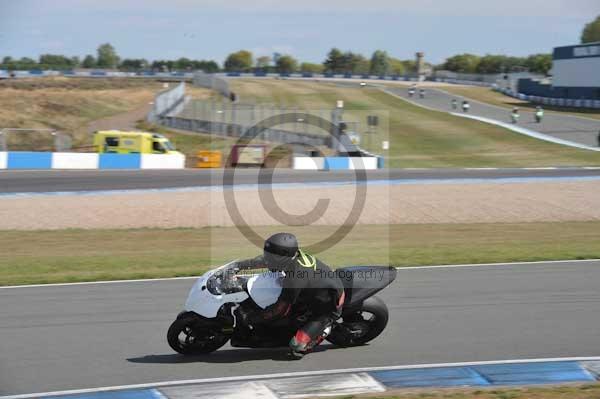 Motorcycle action photographs;Trackday digital images;donington;donington park leicestershire;donington photographs;event digital images;eventdigitalimages;no limits trackday;peter wileman photography;trackday;trackday photos