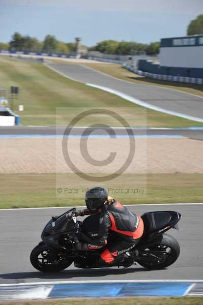 Motorcycle action photographs;Trackday digital images;donington;donington park leicestershire;donington photographs;event digital images;eventdigitalimages;no limits trackday;peter wileman photography;trackday;trackday photos