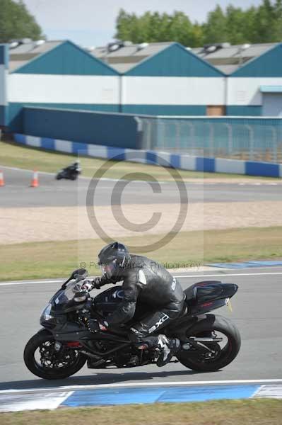 Motorcycle action photographs;Trackday digital images;donington;donington park leicestershire;donington photographs;event digital images;eventdigitalimages;no limits trackday;peter wileman photography;trackday;trackday photos