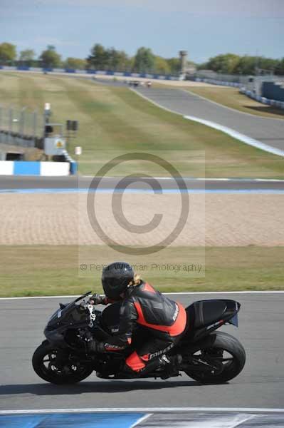 Motorcycle action photographs;Trackday digital images;donington;donington park leicestershire;donington photographs;event digital images;eventdigitalimages;no limits trackday;peter wileman photography;trackday;trackday photos