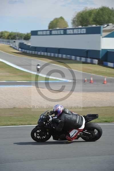 Motorcycle action photographs;Trackday digital images;donington;donington park leicestershire;donington photographs;event digital images;eventdigitalimages;no limits trackday;peter wileman photography;trackday;trackday photos