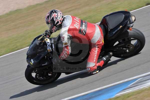 Motorcycle action photographs;Trackday digital images;donington;donington park leicestershire;donington photographs;event digital images;eventdigitalimages;no limits trackday;peter wileman photography;trackday;trackday photos