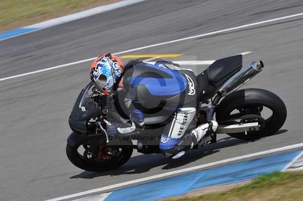 Motorcycle action photographs;Trackday digital images;donington;donington park leicestershire;donington photographs;event digital images;eventdigitalimages;no limits trackday;peter wileman photography;trackday;trackday photos