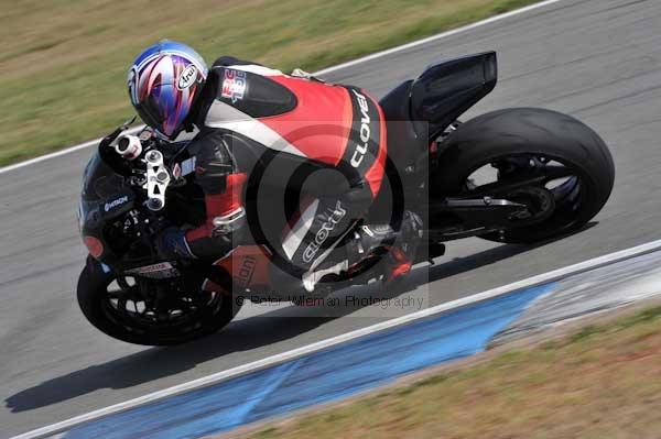Motorcycle action photographs;Trackday digital images;donington;donington park leicestershire;donington photographs;event digital images;eventdigitalimages;no limits trackday;peter wileman photography;trackday;trackday photos