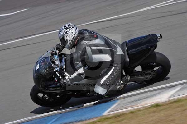 Motorcycle action photographs;Trackday digital images;donington;donington park leicestershire;donington photographs;event digital images;eventdigitalimages;no limits trackday;peter wileman photography;trackday;trackday photos