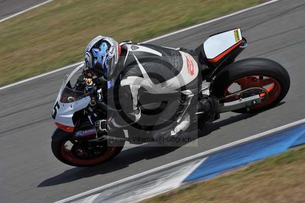 Motorcycle action photographs;Trackday digital images;donington;donington park leicestershire;donington photographs;event digital images;eventdigitalimages;no limits trackday;peter wileman photography;trackday;trackday photos