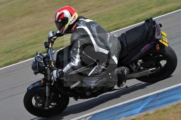 Motorcycle action photographs;Trackday digital images;donington;donington park leicestershire;donington photographs;event digital images;eventdigitalimages;no limits trackday;peter wileman photography;trackday;trackday photos