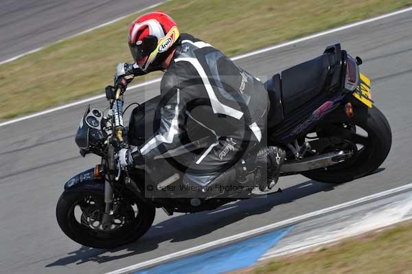 Motorcycle action photographs;Trackday digital images;donington;donington park leicestershire;donington photographs;event digital images;eventdigitalimages;no limits trackday;peter wileman photography;trackday;trackday photos