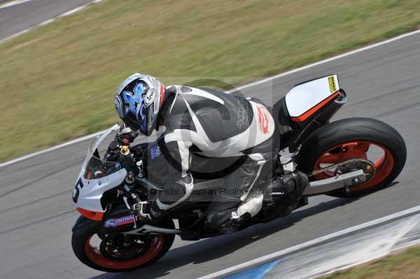 Motorcycle action photographs;Trackday digital images;donington;donington park leicestershire;donington photographs;event digital images;eventdigitalimages;no limits trackday;peter wileman photography;trackday;trackday photos