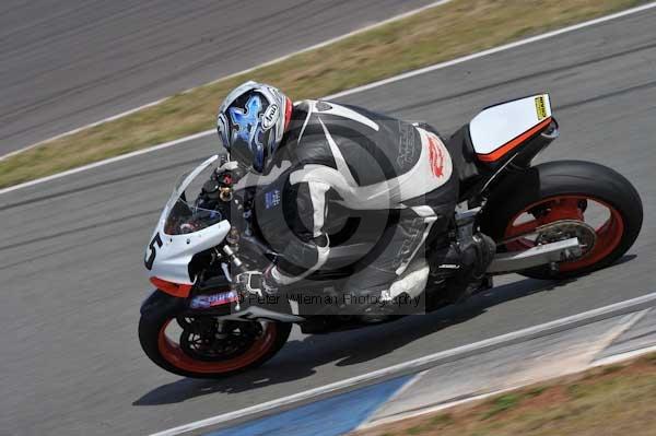 Motorcycle action photographs;Trackday digital images;donington;donington park leicestershire;donington photographs;event digital images;eventdigitalimages;no limits trackday;peter wileman photography;trackday;trackday photos