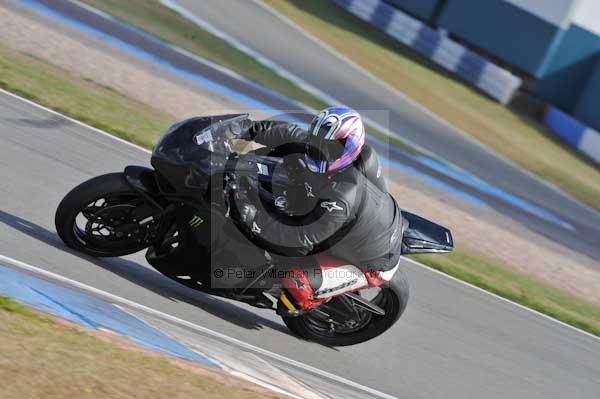 Motorcycle action photographs;Trackday digital images;donington;donington park leicestershire;donington photographs;event digital images;eventdigitalimages;no limits trackday;peter wileman photography;trackday;trackday photos