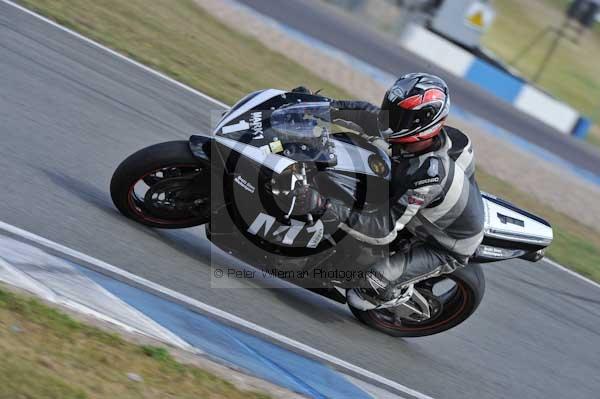 Motorcycle action photographs;Trackday digital images;donington;donington park leicestershire;donington photographs;event digital images;eventdigitalimages;no limits trackday;peter wileman photography;trackday;trackday photos