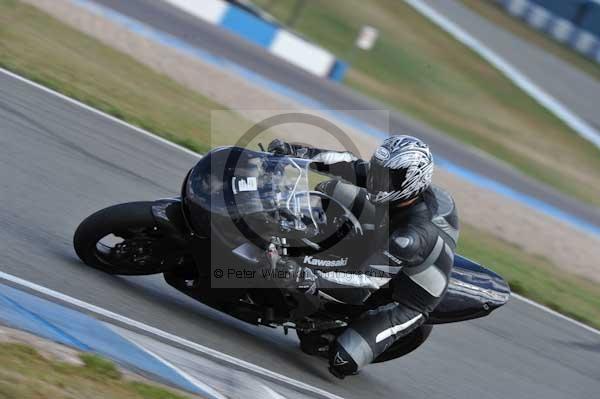 Motorcycle action photographs;Trackday digital images;donington;donington park leicestershire;donington photographs;event digital images;eventdigitalimages;no limits trackday;peter wileman photography;trackday;trackday photos