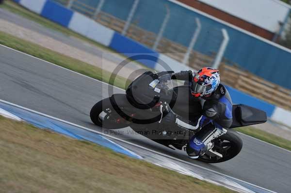 Motorcycle action photographs;Trackday digital images;donington;donington park leicestershire;donington photographs;event digital images;eventdigitalimages;no limits trackday;peter wileman photography;trackday;trackday photos