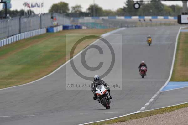 Motorcycle action photographs;Trackday digital images;donington;donington park leicestershire;donington photographs;event digital images;eventdigitalimages;no limits trackday;peter wileman photography;trackday;trackday photos