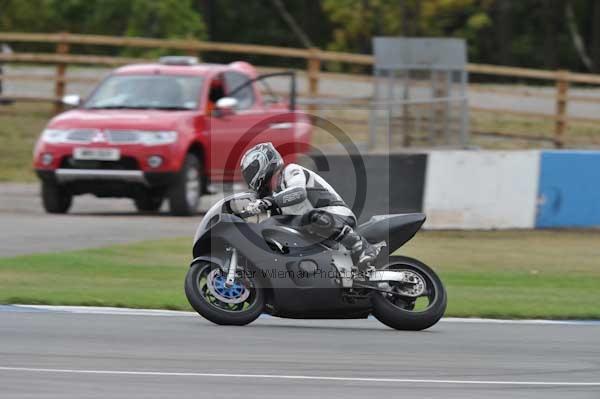 Motorcycle action photographs;Trackday digital images;donington;donington park leicestershire;donington photographs;event digital images;eventdigitalimages;no limits trackday;peter wileman photography;trackday;trackday photos