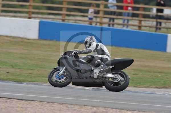 Motorcycle action photographs;Trackday digital images;donington;donington park leicestershire;donington photographs;event digital images;eventdigitalimages;no limits trackday;peter wileman photography;trackday;trackday photos