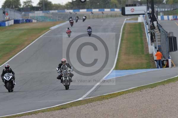 Motorcycle action photographs;Trackday digital images;donington;donington park leicestershire;donington photographs;event digital images;eventdigitalimages;no limits trackday;peter wileman photography;trackday;trackday photos