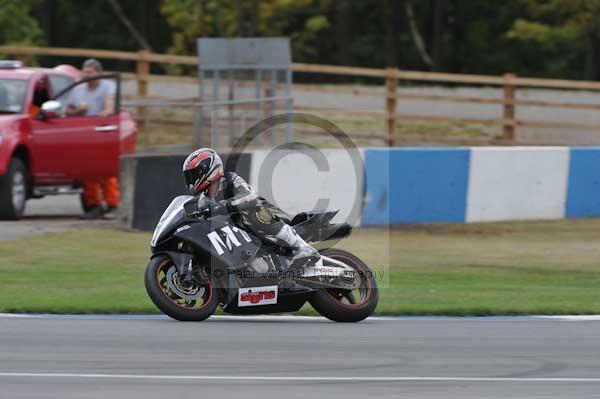 Motorcycle action photographs;Trackday digital images;donington;donington park leicestershire;donington photographs;event digital images;eventdigitalimages;no limits trackday;peter wileman photography;trackday;trackday photos
