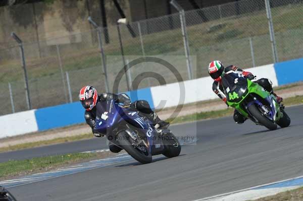 Motorcycle action photographs;Trackday digital images;donington;donington park leicestershire;donington photographs;event digital images;eventdigitalimages;no limits trackday;peter wileman photography;trackday;trackday photos