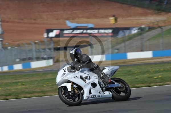 Motorcycle action photographs;Trackday digital images;donington;donington park leicestershire;donington photographs;event digital images;eventdigitalimages;no limits trackday;peter wileman photography;trackday;trackday photos