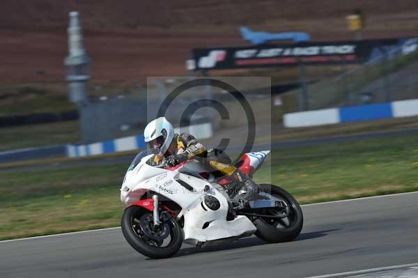 Motorcycle action photographs;Trackday digital images;donington;donington park leicestershire;donington photographs;event digital images;eventdigitalimages;no limits trackday;peter wileman photography;trackday;trackday photos