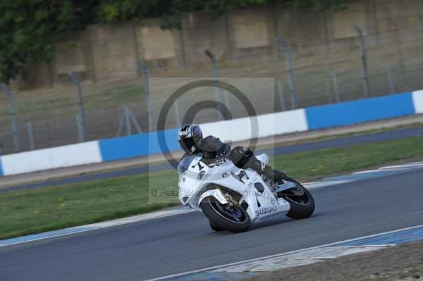 Motorcycle action photographs;Trackday digital images;donington;donington park leicestershire;donington photographs;event digital images;eventdigitalimages;no limits trackday;peter wileman photography;trackday;trackday photos