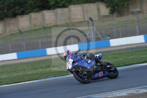 Motorcycle action photographs;Trackday digital images;donington;donington park leicestershire;donington photographs;event digital images;eventdigitalimages;no limits trackday;peter wileman photography;trackday;trackday photos