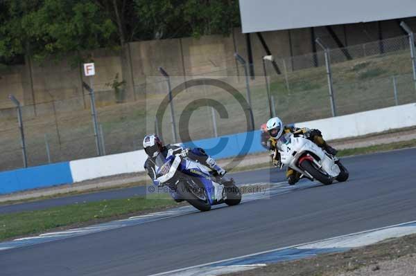 Motorcycle action photographs;Trackday digital images;donington;donington park leicestershire;donington photographs;event digital images;eventdigitalimages;no limits trackday;peter wileman photography;trackday;trackday photos