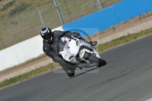 Motorcycle action photographs;Trackday digital images;donington;donington park leicestershire;donington photographs;event digital images;eventdigitalimages;no limits trackday;peter wileman photography;trackday;trackday photos