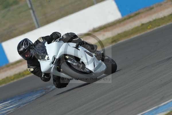 Motorcycle action photographs;Trackday digital images;donington;donington park leicestershire;donington photographs;event digital images;eventdigitalimages;no limits trackday;peter wileman photography;trackday;trackday photos