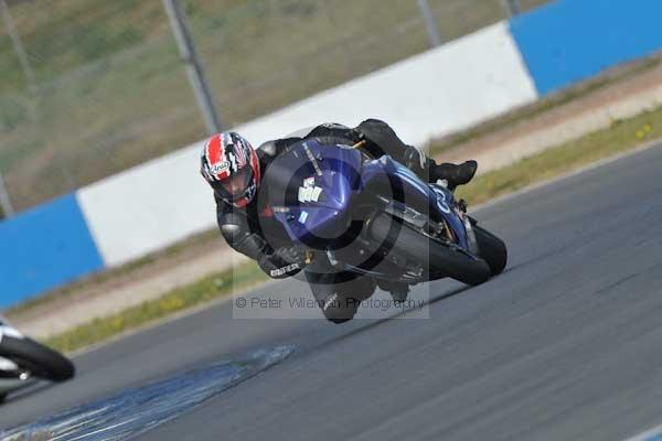 Motorcycle action photographs;Trackday digital images;donington;donington park leicestershire;donington photographs;event digital images;eventdigitalimages;no limits trackday;peter wileman photography;trackday;trackday photos