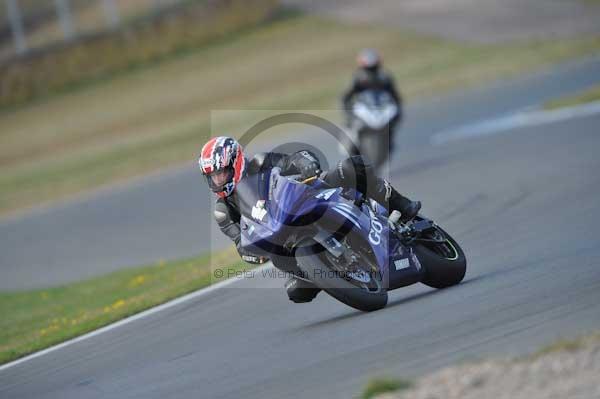 Motorcycle action photographs;Trackday digital images;donington;donington park leicestershire;donington photographs;event digital images;eventdigitalimages;no limits trackday;peter wileman photography;trackday;trackday photos