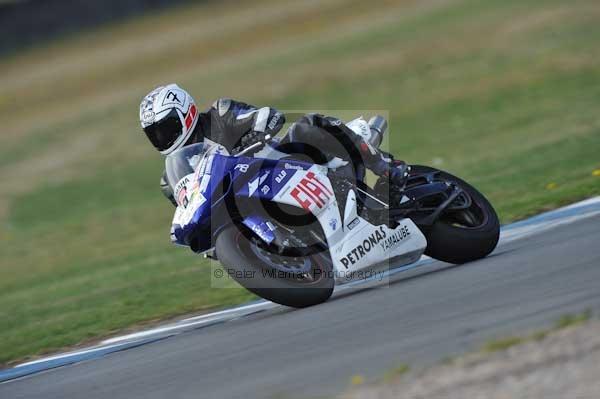 Motorcycle action photographs;Trackday digital images;donington;donington park leicestershire;donington photographs;event digital images;eventdigitalimages;no limits trackday;peter wileman photography;trackday;trackday photos