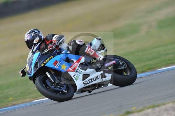Motorcycle action photographs;Trackday digital images;donington;donington park leicestershire;donington photographs;event digital images;eventdigitalimages;no limits trackday;peter wileman photography;trackday;trackday photos