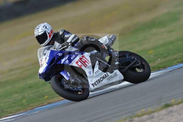 Motorcycle action photographs;Trackday digital images;donington;donington park leicestershire;donington photographs;event digital images;eventdigitalimages;no limits trackday;peter wileman photography;trackday;trackday photos
