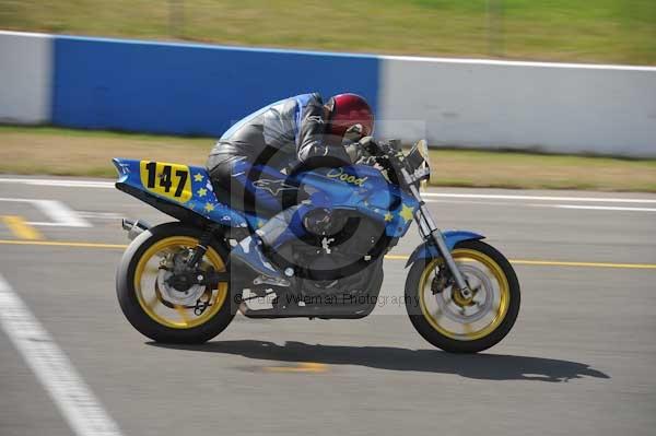 Motorcycle action photographs;Trackday digital images;donington;donington park leicestershire;donington photographs;event digital images;eventdigitalimages;no limits trackday;peter wileman photography;trackday;trackday photos